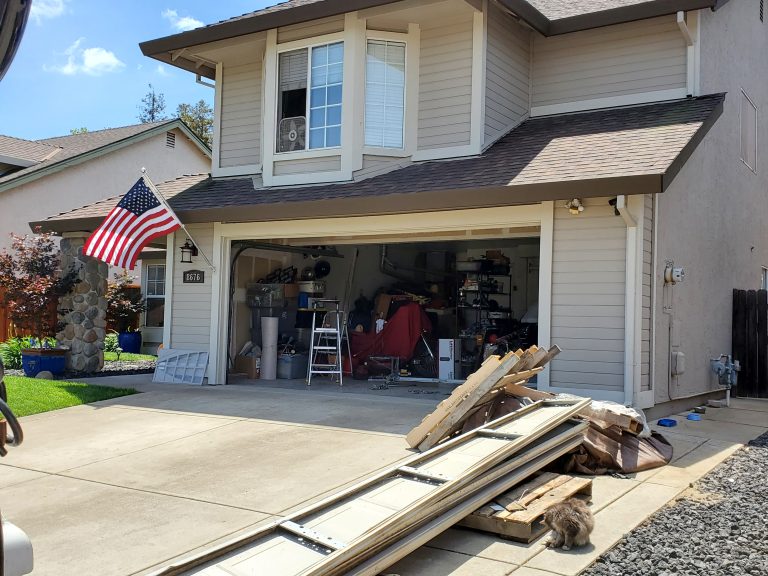 Garage-Door-Installation-in-Auburn-CA